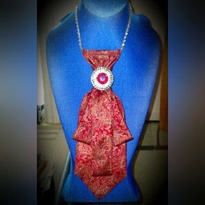 👔 IT'S A SALE!! DEBONAIR TIE NECKLACE 👔
